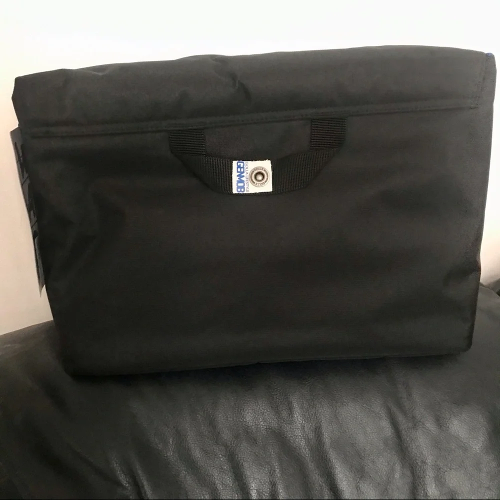 Golla GenMob Black 16